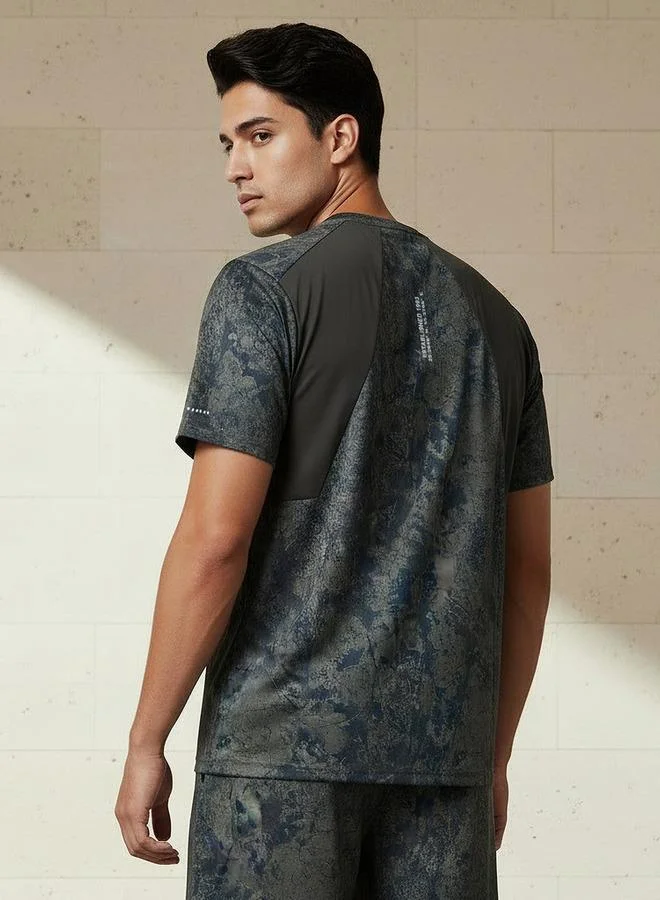 Splash Active  Men Mineral Print Performance T-shirt for Men | Best Price UAE